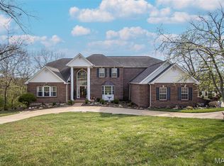 10020 Bauer Rd, Saint Louis, MO 63128