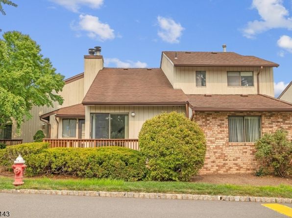 250 Ridgedale Ave APT O8