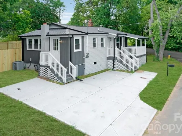 304 S Derby Ave, Newton, NC 28658