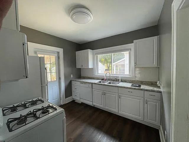 163 East St — Photo 4