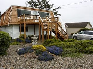 2401 NW Bayshore Loop, Waldport, OR 97394