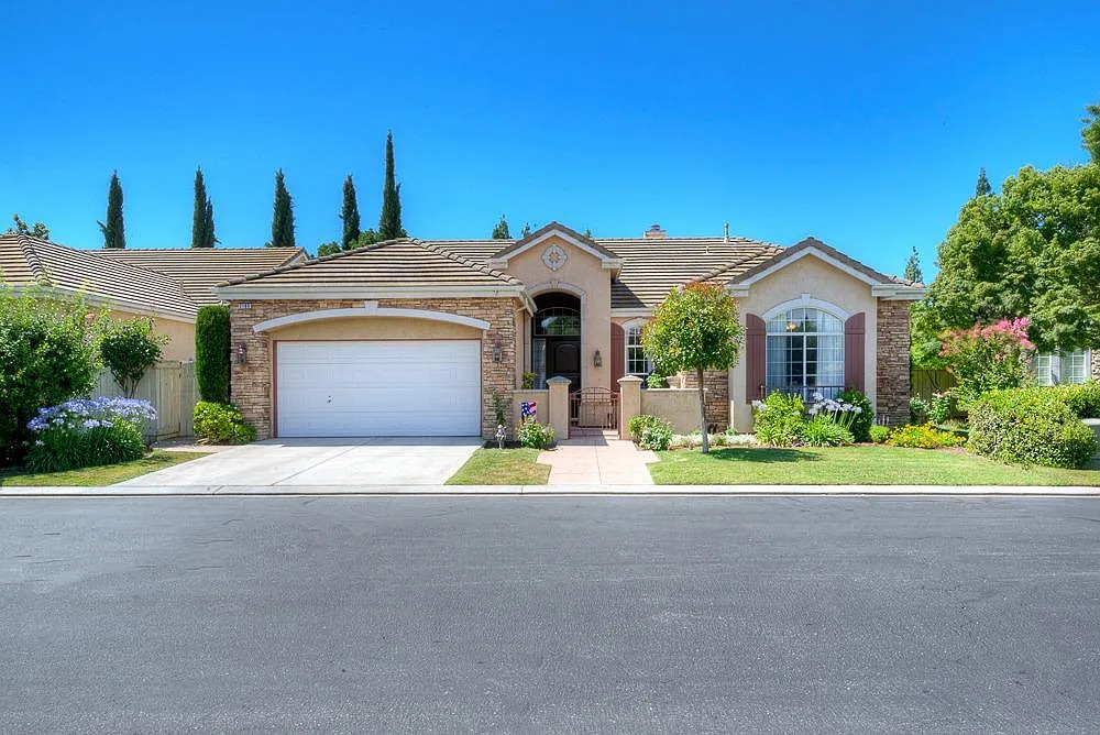 2165 W Via Delfini photo 1