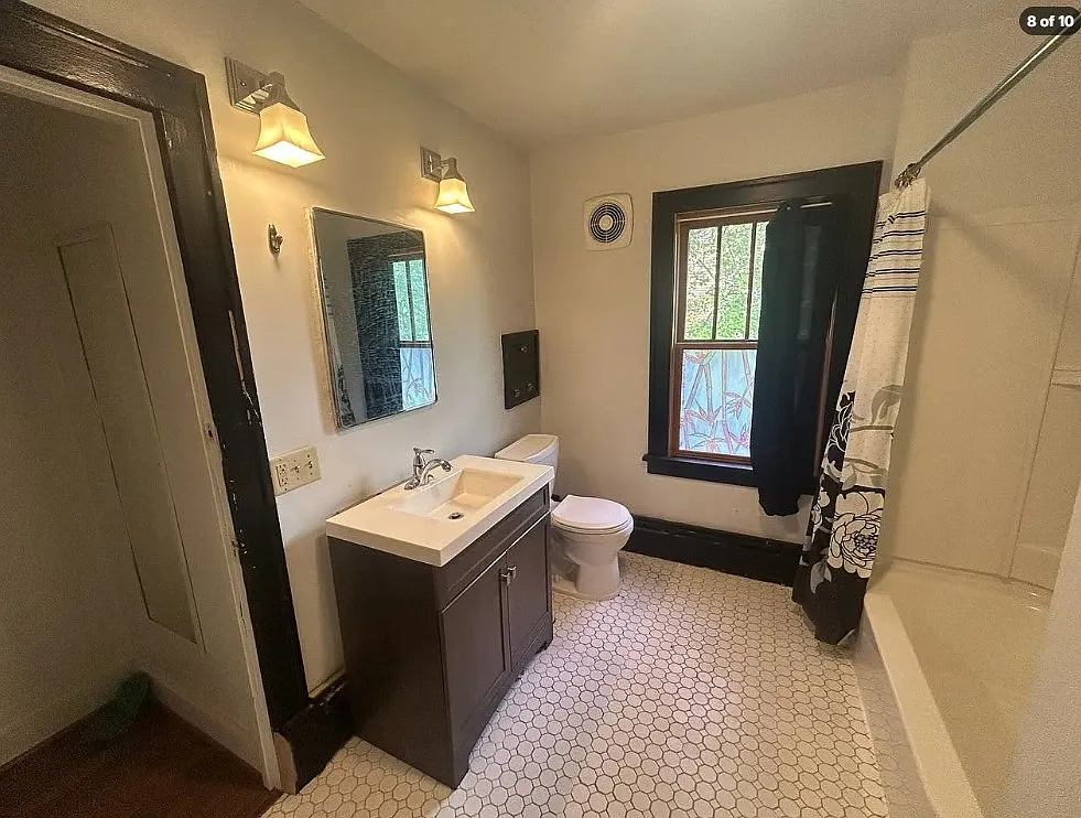 3 bed, 1.5 bath, 1100 sqft, $1,195 — Photo 2