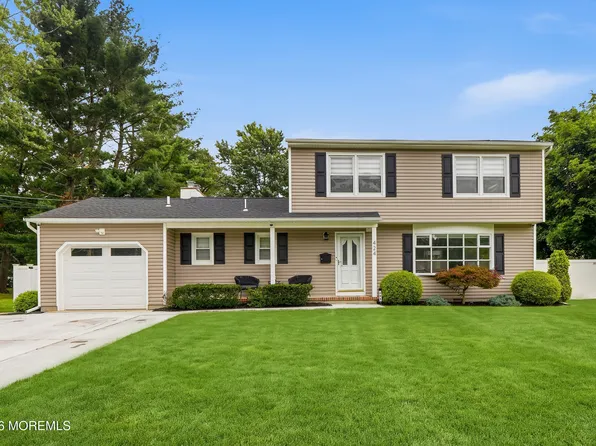 424 W Lake Avenue, Oakhurst, NJ 07755