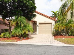 1072 Via Jardin, Riviera Beach, FL 33418