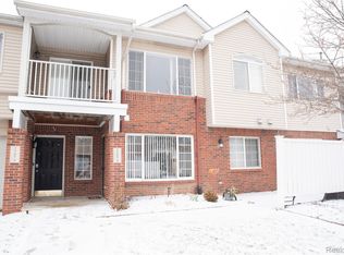 22073 Fairlane Blvd, Trenton, MI