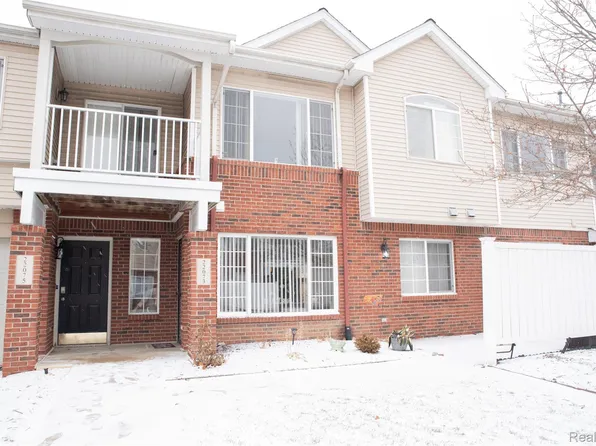 22073 Fairlane Blvd, Trenton, MI 48183