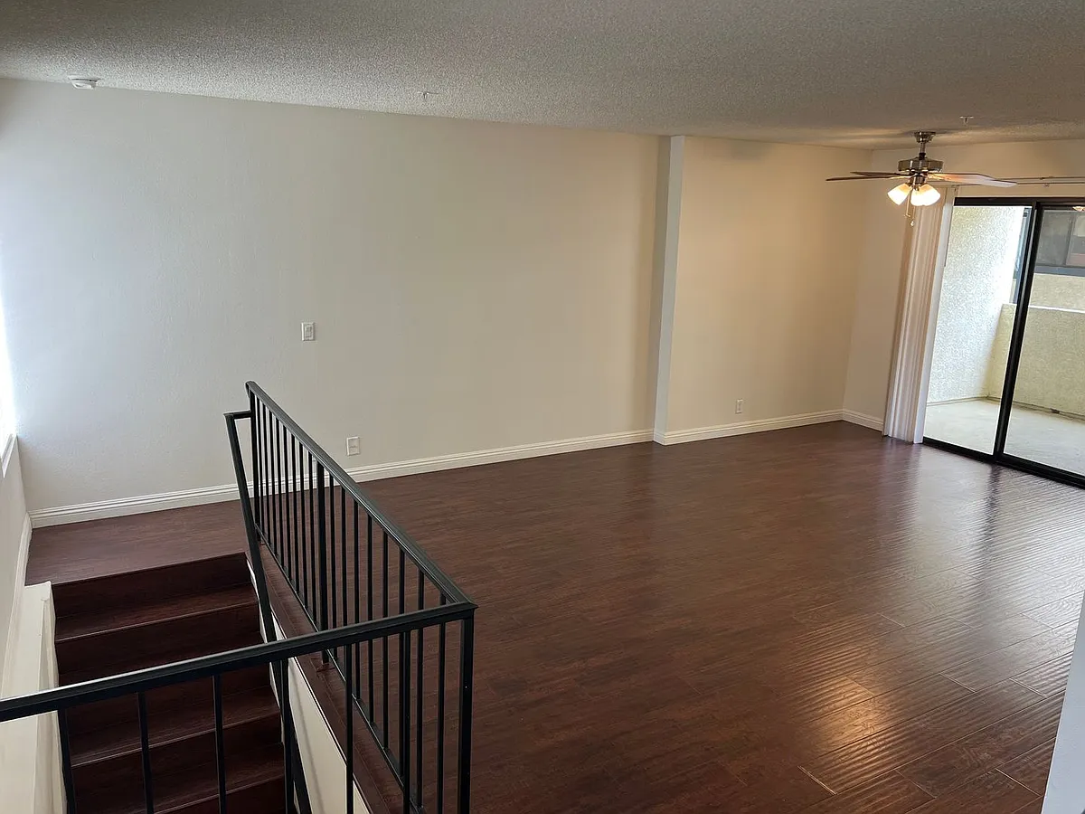 Building Photo - 709711 W Duarte Rd