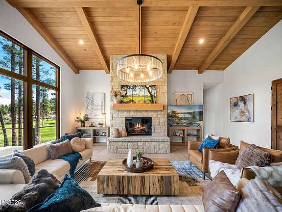 3rd image of 456 Headwaters Way