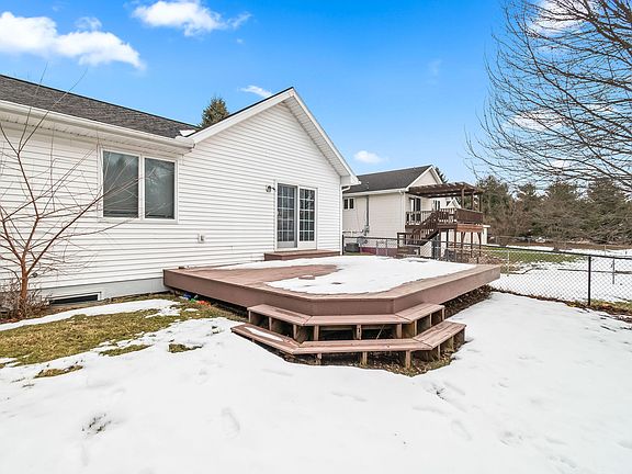 5th image of 493 Salem Dr