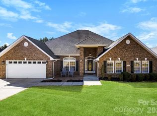 2449 Kinmere Dr, Gastonia, NC 28056