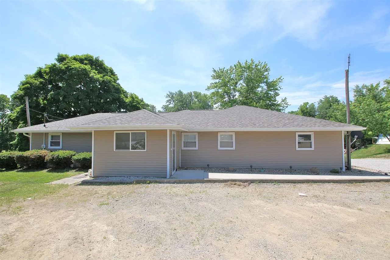 231 E Parkside Dr photo 1