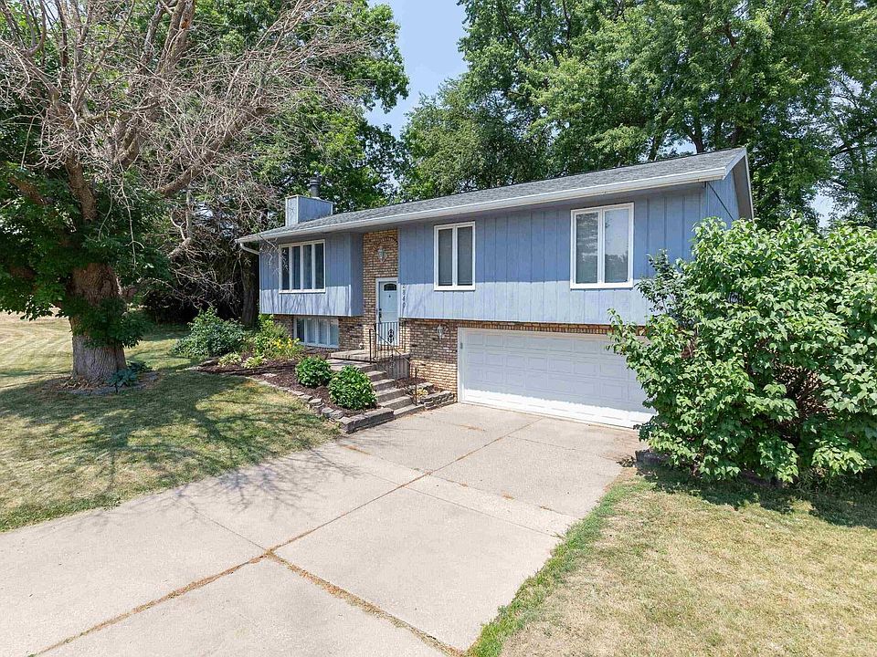 1st image of 2840 Willow Dr