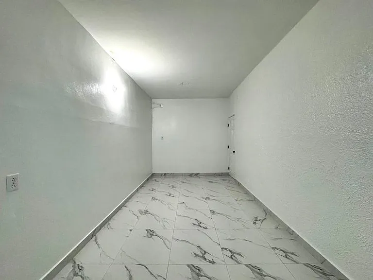 Solar 10-A Bloque A Apt B Urb Villa Grillasca Bo C — Photo 8