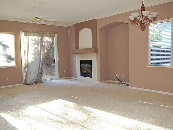 3rd image of 18 Alazar Ct