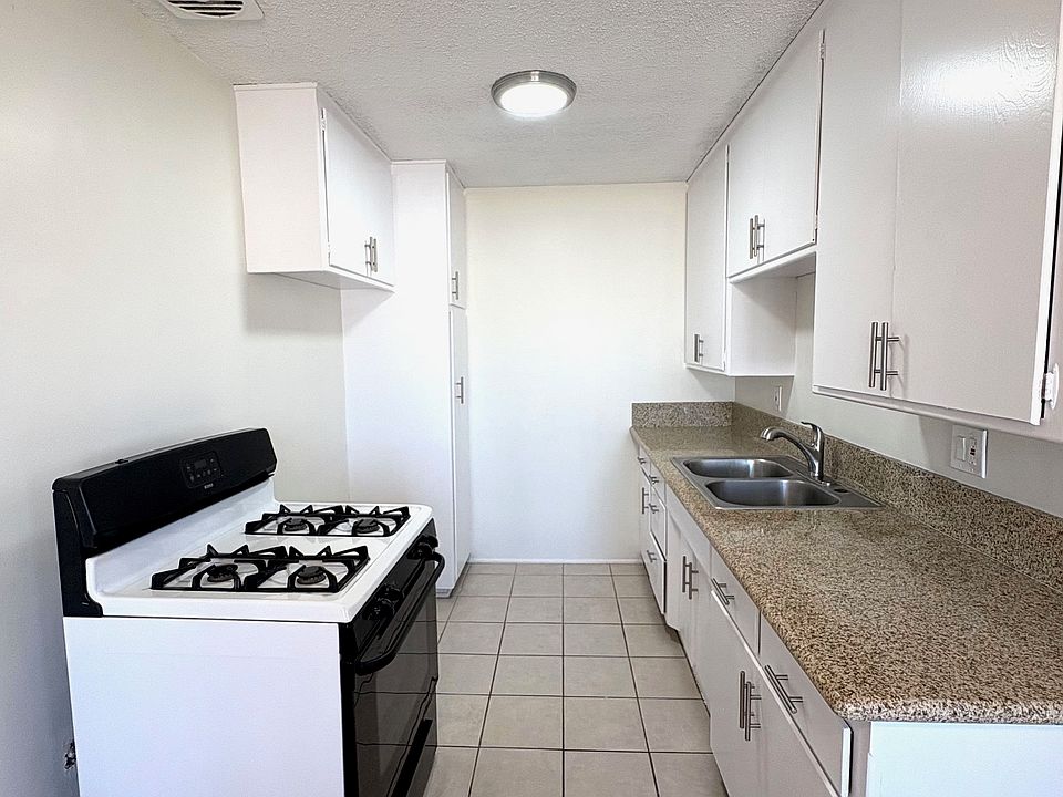 1st image of 258 E Vernon St APT 3
