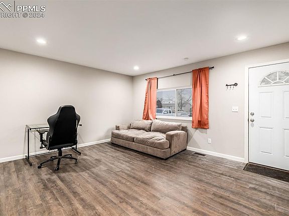 3rd image of 3389 Foxridge Dr