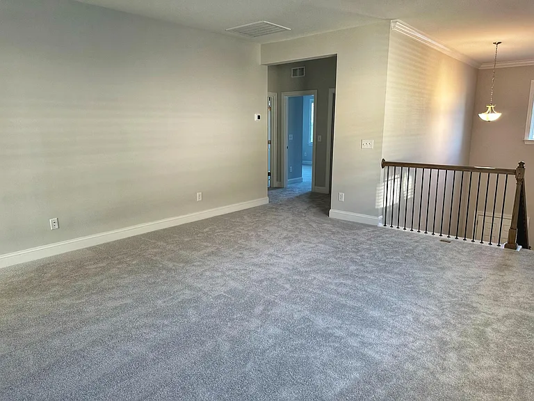 2136 Jollay St — Photo 18