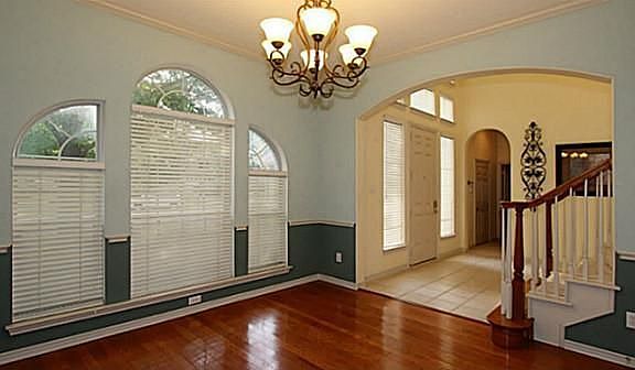 3rd image of 3305 Dorchester Ct