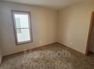 247 Grove St, Manchester, NH 03103
