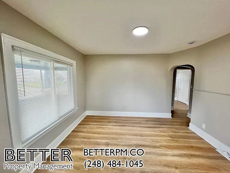 104 Henderson St — Photo 7