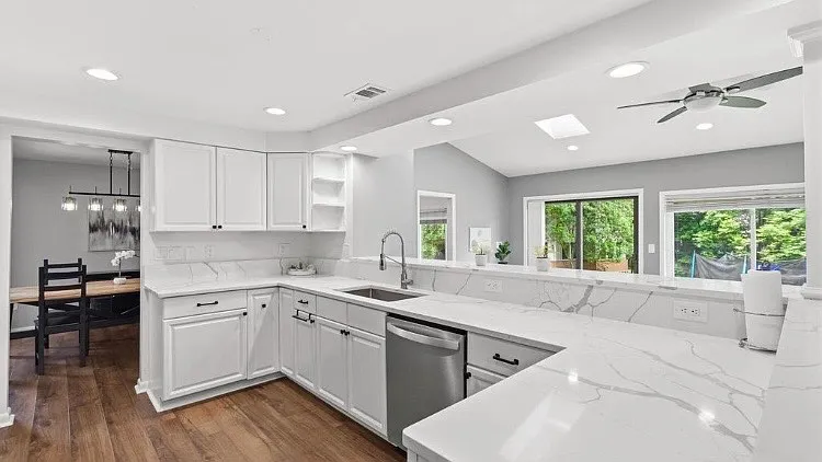 15004 Dufief Dr — Photo 22