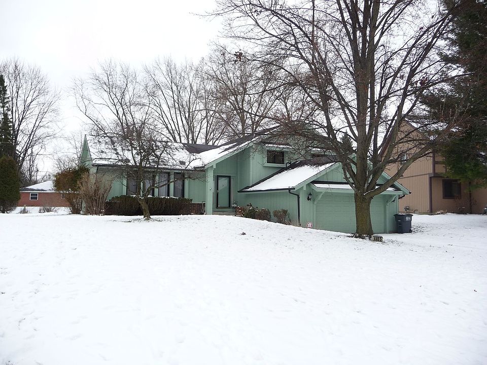 2nd image of 4465 Meadow Creek Ct