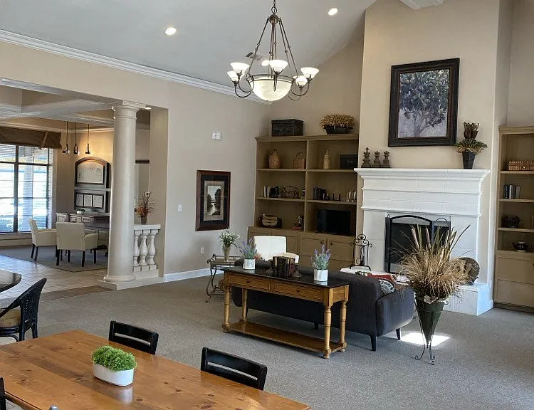 Westchester Woods Apartments — Photo 28