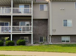 203 Jewel Dr, Ames, IA 50010