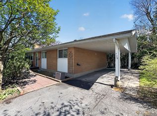 728 Fielding Dr, Ottawa, ON K1V7G5