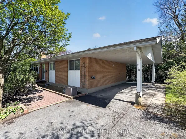 728 Fielding Dr, Ottawa, ON K1V 7G5