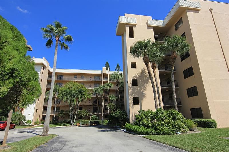 1st image of 4700 Lucerne Lakes Blvd #202