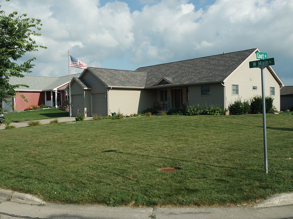 1st image of 647 W Main St