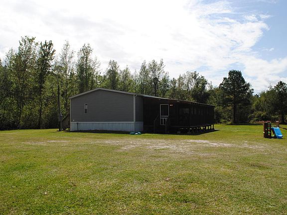 3rd image of 10496 Grover Ln