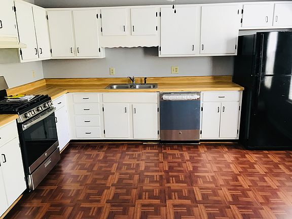 2nd image of 3420 Bayshore Dr