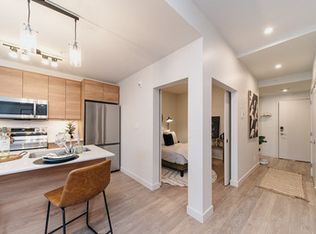 11329 University Ave NW #621, Edmonton, AB T6G2C1