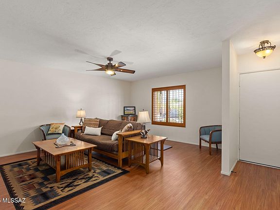 3rd image of 3165 N Vista Del Forte Dr