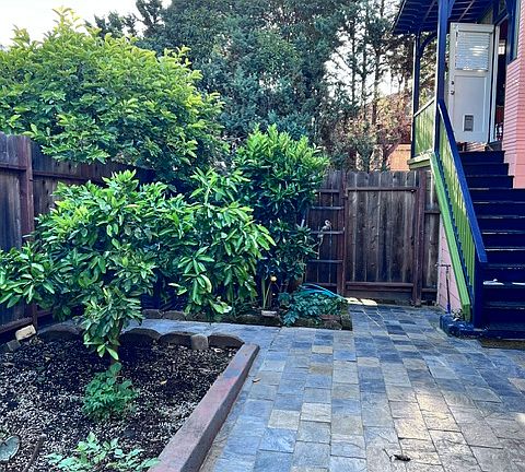 5th image of 701 Virginia St