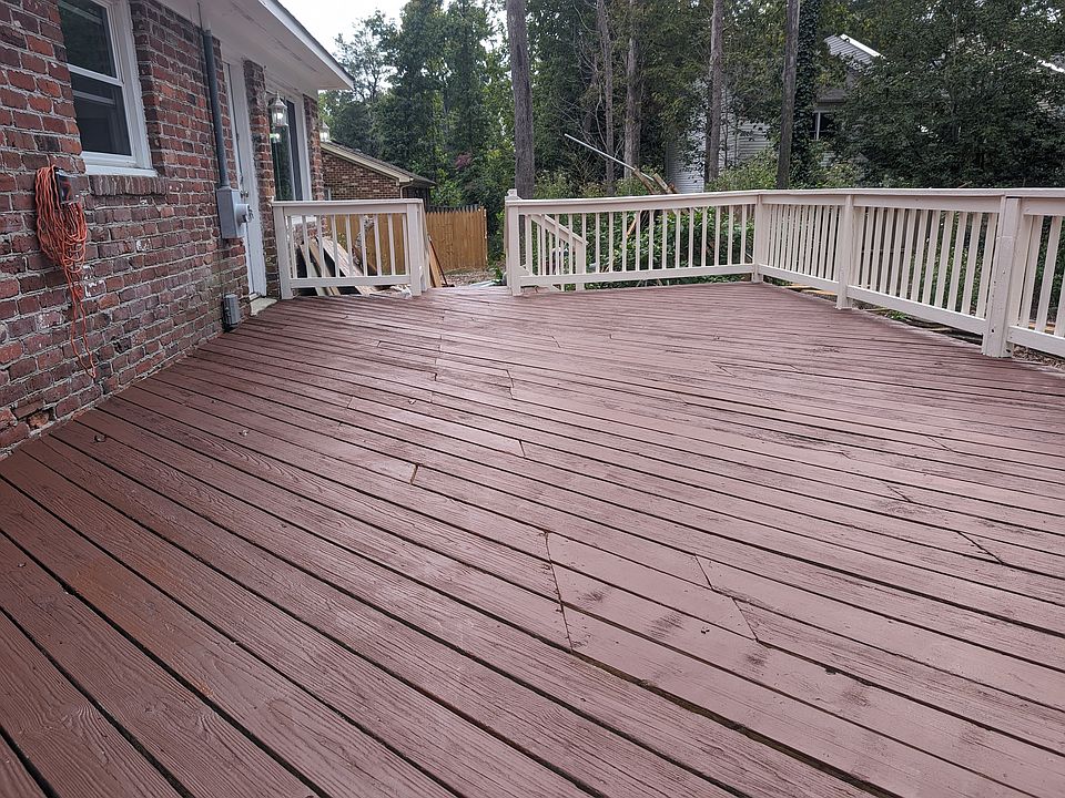 1st image of 122 Albemarle Dr #1