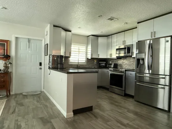 5409 LAKEFRONT Boulevard #D, Delray Beach, FL 33484