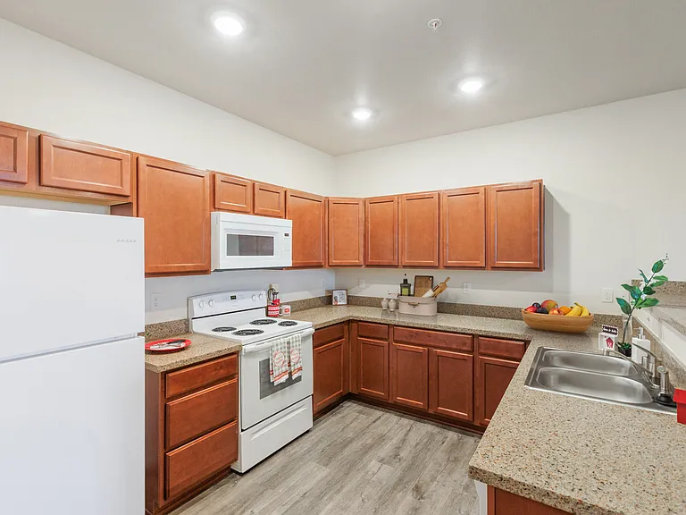 North Peak Apartments — Photo 6
