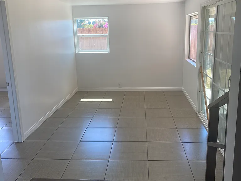 21109 S Van Deene Ave — Photo 7
