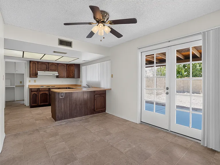 3936 W Dailey St — Photo 11