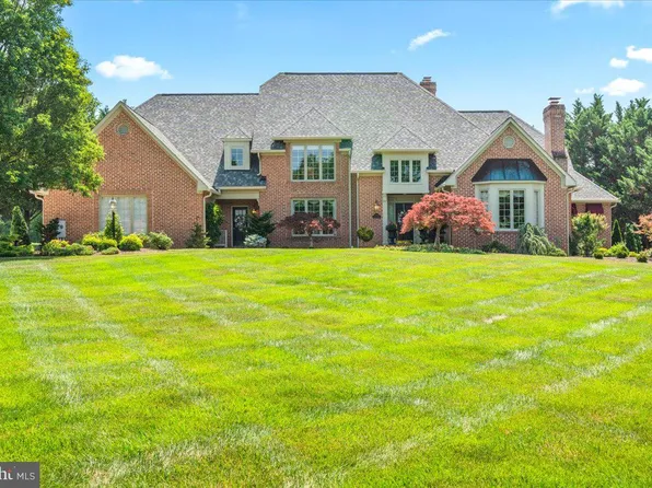 9743 Redamar Dr, Hagerstown, MD 21740