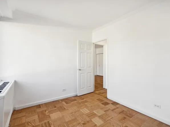 320 East 23rd Street image 7 of 14