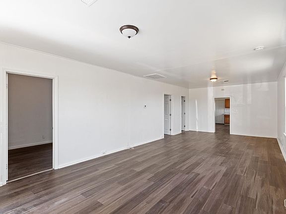 5th image of 514 San Emidio St