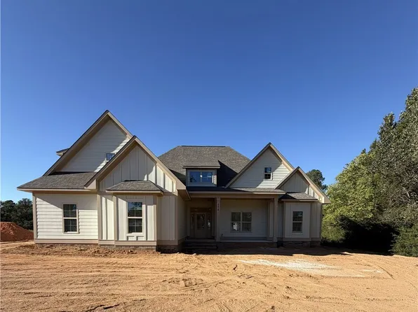 6681 River Rd, Fuquay Varina, NC 27526