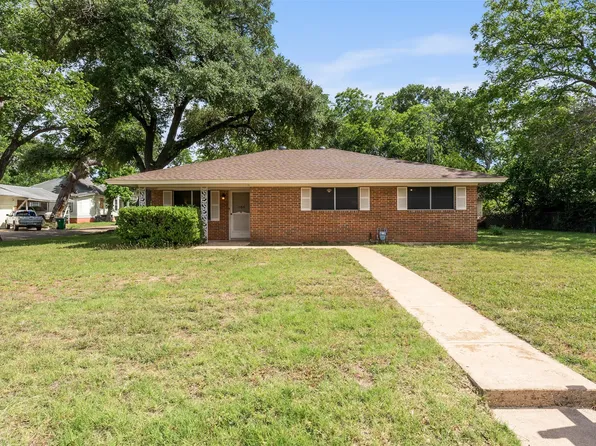 400 E 6th St, Cameron, TX 76520