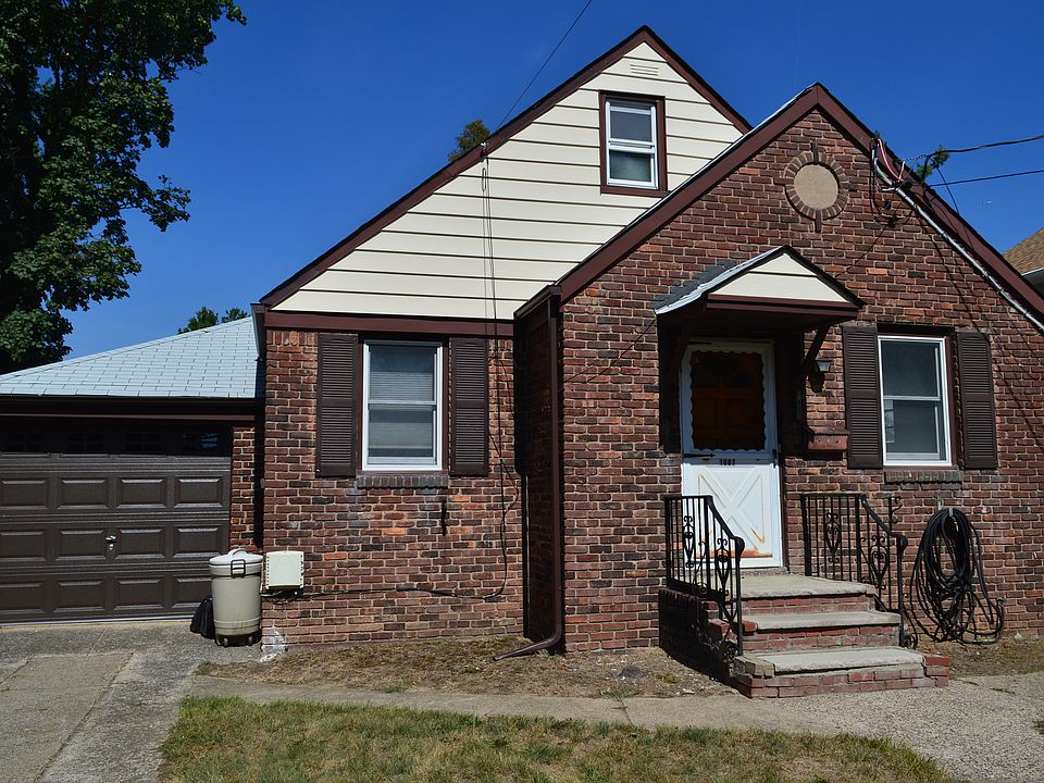 1st image of 18-07 Morlot Ave