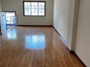 29 Deirdre Ct, Staten Island, NY 10304